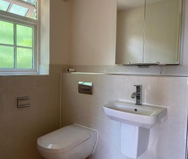 5 bedroom detached house to rent - Photo 3