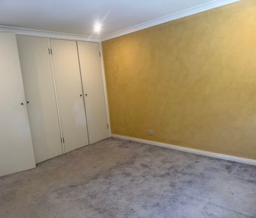 House for rent - Photo 3