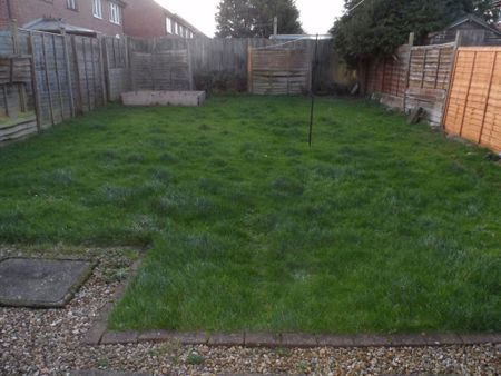 3 bedroom townhouse to rent - Photo 4