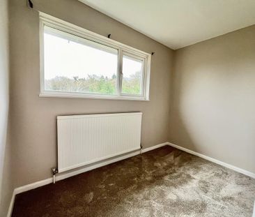 3 bedroom end of terrace house to rent - Photo 5
