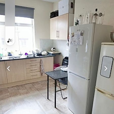 7 Bed - 20A Woodsley Road, Woodhouse, Leeds - LS3 1DT - Student - Photo 3