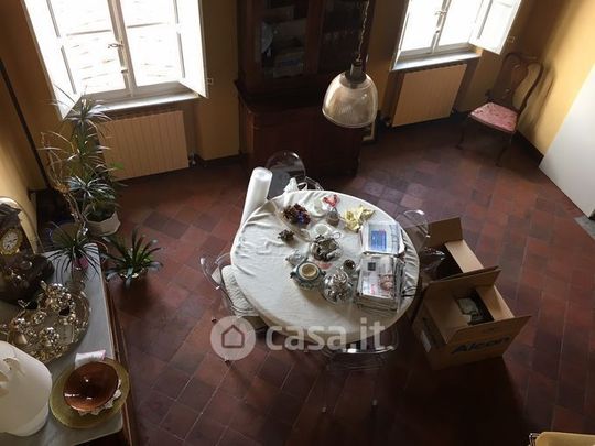 Appartamento in Affitto in Piazza del Palazzo Dipinto a Lucca - Foto 1