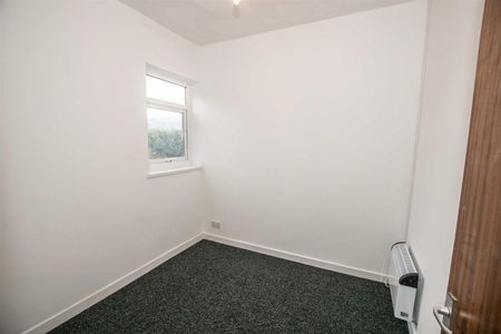 1 Bedroom Apartment - Above Shop - Photo 5