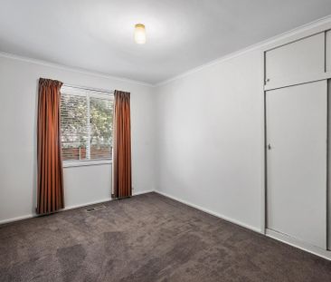 58 Greenslopes Drive, Mooroolbark - Photo 2