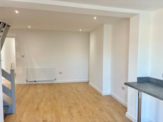 Meadow Lane, Nottingham, NG10 - Photo 1