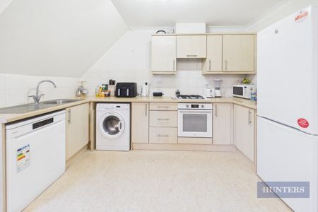 2 bedroom Flat To Let - Photo 5