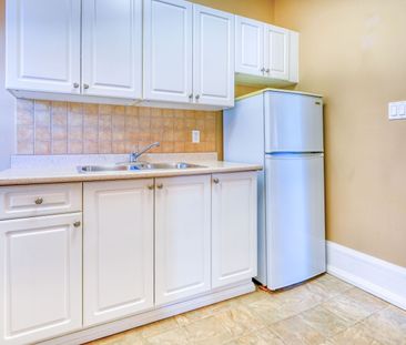 For Lease - 1110 Simcoe Street Unit# Upper #3, Oshawa, Ontario - Photo 1