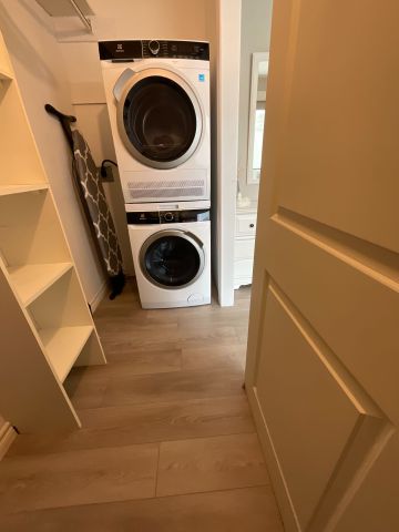 For Lease - 184 Dunkerron Avenue, Wasaga Beach, Ontario - Photo 2