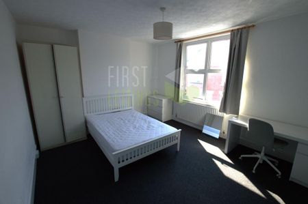 4 bedroom terraced house to rent - Photo 4