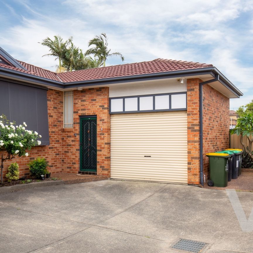 2/224 Gosford Road, Adamstown - Photo 1