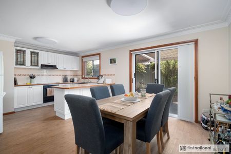 Beautifully Presented Villa in a Quiet, Well-Maintained Complex - Photo 5