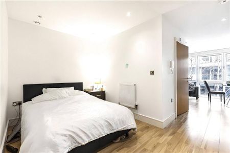 Studio to rent - Photo 2