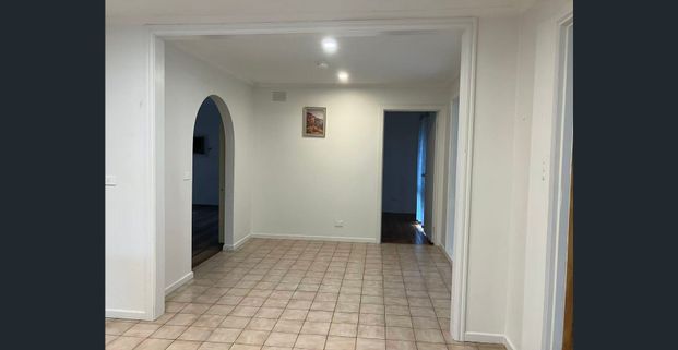 Spacious Family Home with Mountain Views and Exceptional Convenience - Photo 1