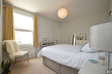 2 Bed Terraced House, Nottingham St, BS3 - Photo 3