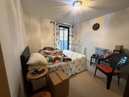 Charcot Road, London - Photo 3