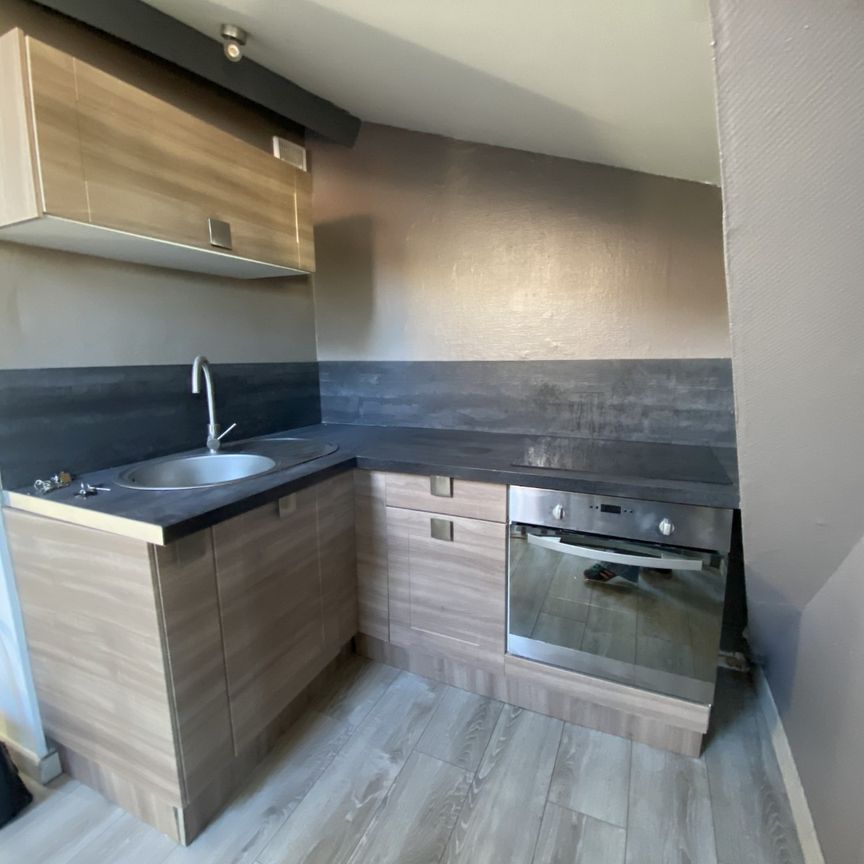 Location Appartement 4 pièces 65m² BETHUNE 62400 - Photo 1