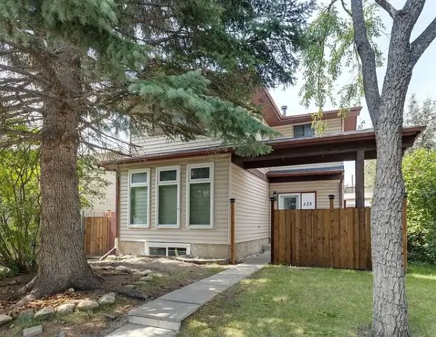 3 Bedroom, 1.5 Bath Home on a Quiet Street close to Schools! | 123 Whiteglen Crescent Northeast, Calgary - Photo 1