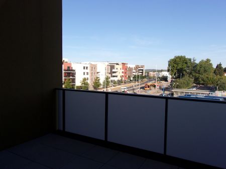 Location Appartement 3 pièces 59m² ST JEAN DE VEDAS 34430 - Photo 3