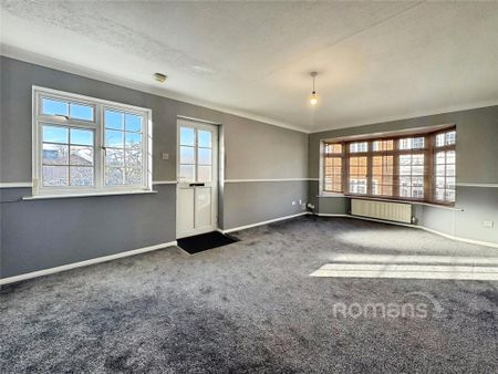 2 bedroom coach house to rent - Photo 2