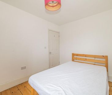 4 bedroom terraced house to rent - Photo 6