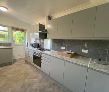 2 bedroom maisonette to rent - Photo 4