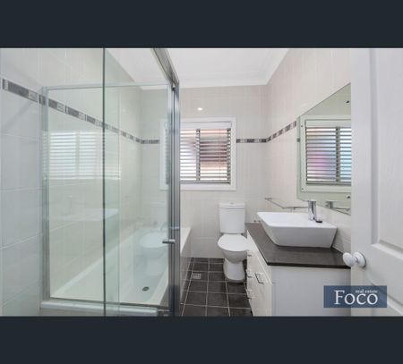 7 Ulonga Pl, Toongabbie, NSW 2146 - Photo 5