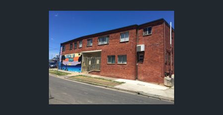 CLOSE PROXIMITY TO SCHOOLS, SHOPS & TRANSPORT - Photo 3