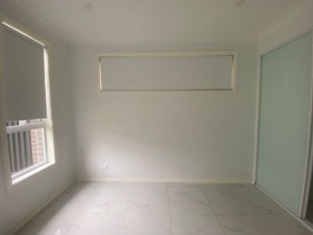 Semi-Detached Home in Cabramatta - Photo 3