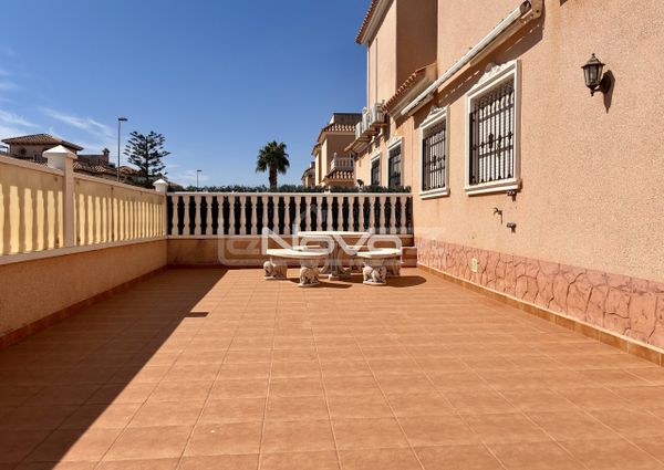 Sunny and cosy bungalow in La Zenia, Orihuela Co