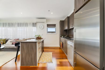 4/51 Curie Avenue Oak Park VIC - Photo 5