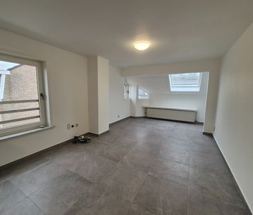 vernieuwd appartement te huur te Roeselare - Foto 4