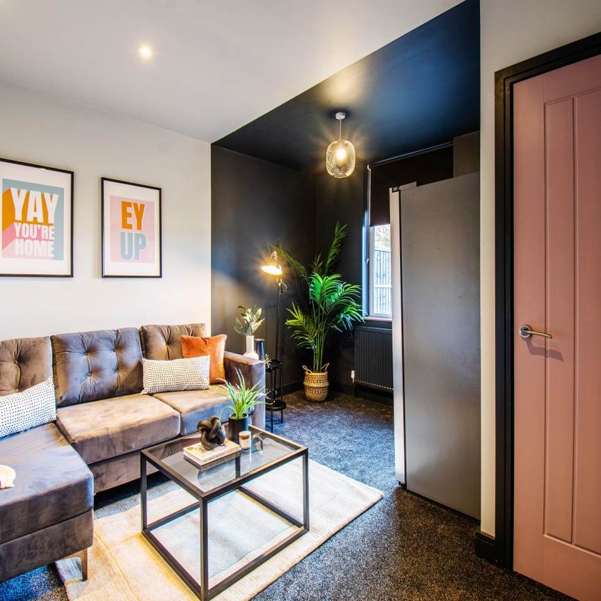 Marshall Terrace (Room 5), Crossgates, Leeds - Photo 1