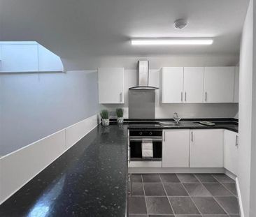 2 bedroom maisonette to rent - Photo 6