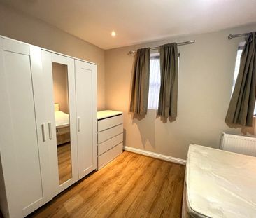 1 Bed Semi-Detached House, Endymion Road, N4 - Photo 6