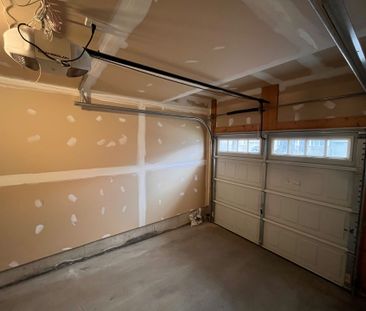 For Lease - 332 Song Sparrow Street, Barrhaven, Ontario - Photo 4