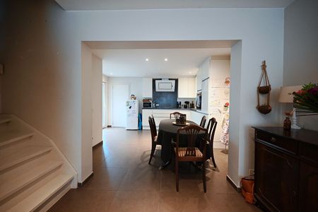 Ruime woning (HOB) met 5 slaapkamers! - Photo 2