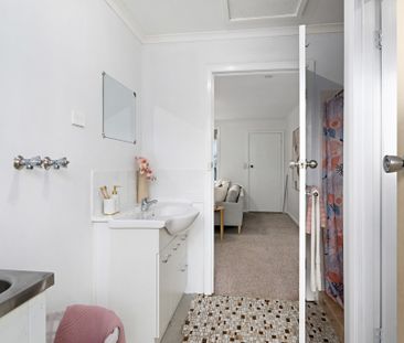 2/161 Bilba Street, East Albury NSW 2640 - Apartment For Rent | Domain - Photo 5