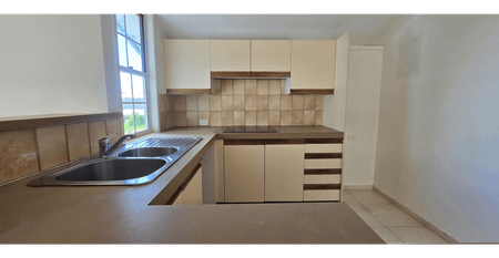 Affordable Waterfront Living in Broadbeach Waters - Photo 3