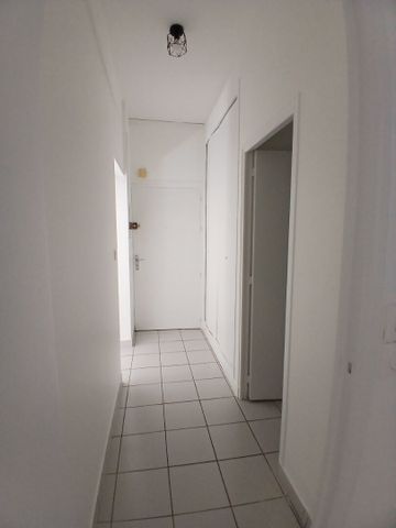 Location Appartement 1 pièce 31m² - Photo 4