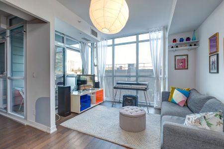 For Lease - 36 Howard Park Avenue Unit# 410, Toronto, Ontario - Photo 2