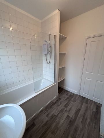 3 Bed Terraced House, Eddisbury Road, CH44 - Photo 3