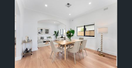 Modern, Super Sunny, Level Family Home with Open Layout - Photo 4