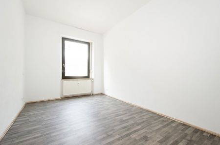 Altbauflair in zentraler Lage: Erdgeschosswohnung nahe der Hattinger Innenstadt - Photo 3