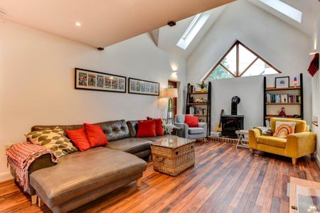 4 bedroom detached house to rent - Photo 4