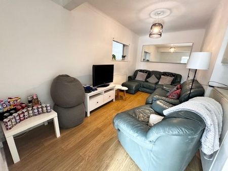 Highfield Road, BOURNEMOUTH - Photo 4