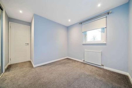 Springfield Park, Johnstone, PA5 - Photo 5