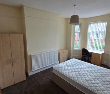 5 bedroom terraced house to rent - Photo 3