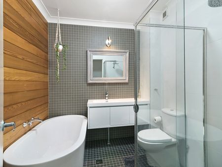 7/2 Scenic Drive, Merewether NSW 2291 - House For Rent | Domain - Photo 5