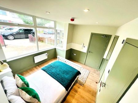 Room in a Shared House, Glenister Park Road, SW16 - Photo 4