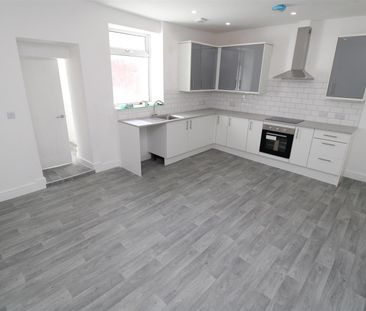 House - Terraced For Rent Hearts Of Oak Cottages, Maesteg - Photo 4